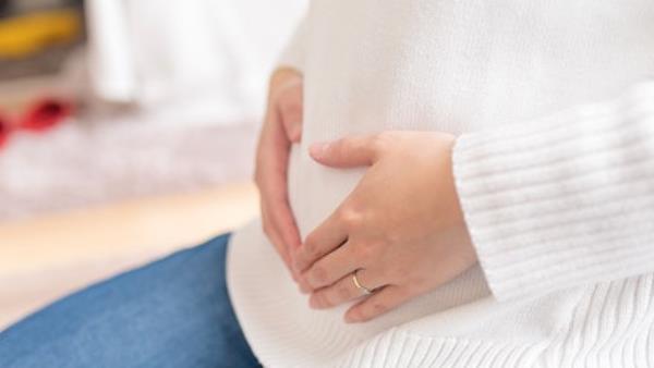 怀孕早期抽筋:什么是正常的，什么时候需要注意