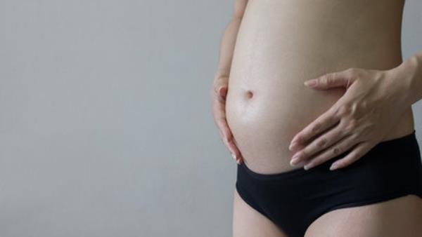 怀孕4个月:腹部、症状和发育