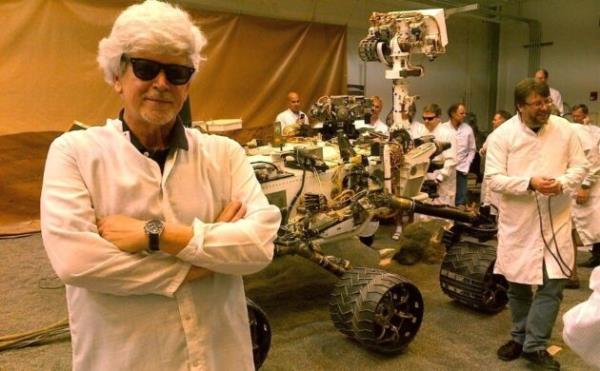 杰夫·贝佐斯(Jeff Bezos)的蓝色起源(Blue Origin)太空公司同意收购“蜜蜂机器人”(Honeybee Robotics)，后者是火星车领域的先驱