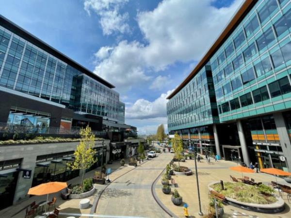 图片:谷歌在西雅图东部庞大的新校园内，它在返回时加倍努力
