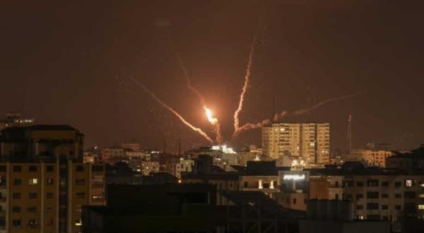 以色列防空系统拦截从加沙发射的火箭弹