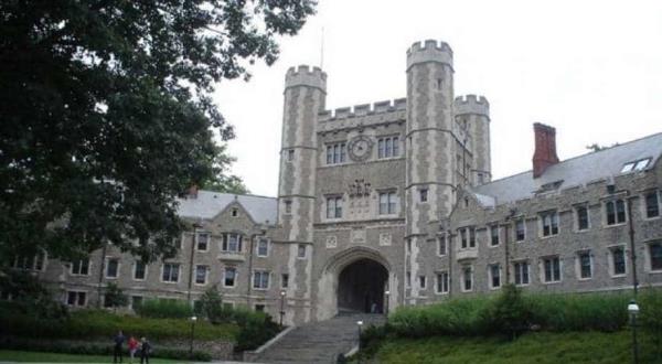普林斯顿大学将对家庭收入低于10万美元的学生免费开放