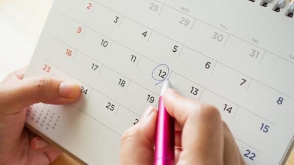 tracking ovulation on a calendar