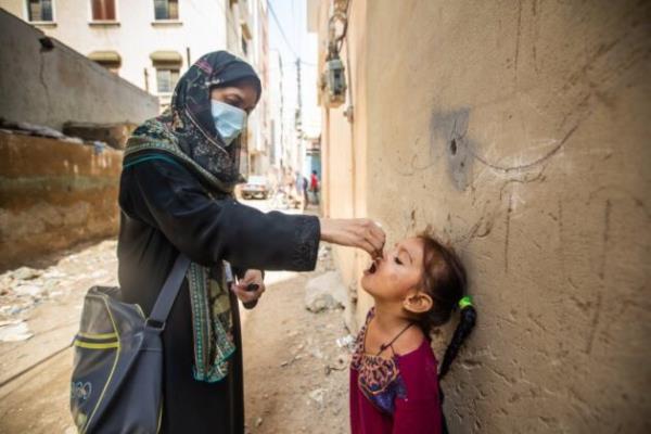 盖茨基金会承诺12亿美元用于全球根除小儿麻痹症的斗争