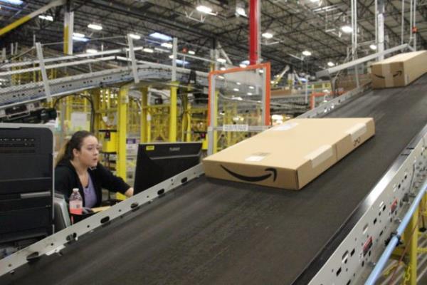 尽管亚马逊自身也有经济方面的担忧，但它报告称“周末购物规模最大”