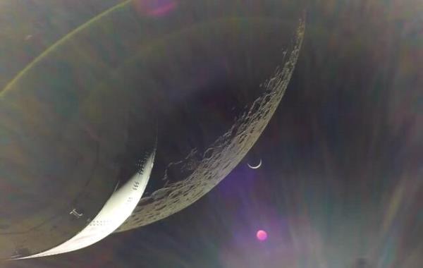 美国宇航局的猎户座宇宙飞船绕月球飞行，并设定溅落的路线