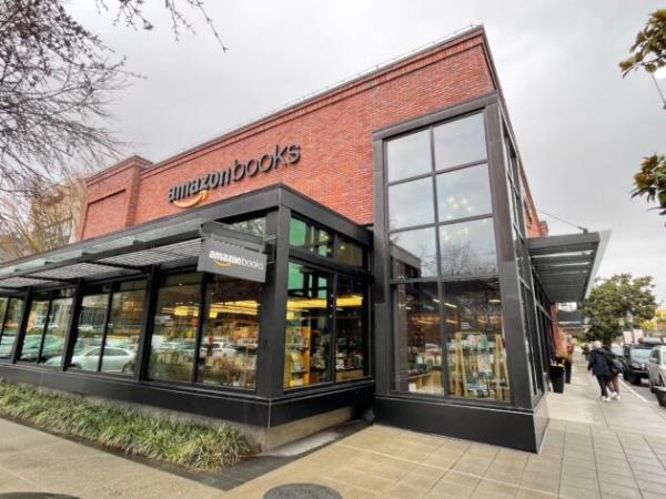 实体零售的新篇章:Barnes & Noble正在增长——包括以前的亚马逊书店