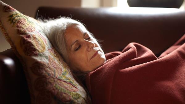 充足的睡眠可以“清洁”你的大脑，降低患老年痴呆症的风险