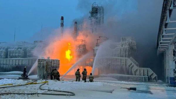 俄罗斯:乌斯特-卢加港天然气终端发生火灾;在该地区发现乌克兰无人机