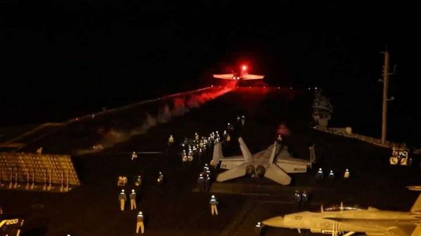 美国摧毁了胡塞武装瞄准军舰的导弹，指责伊朗支持的民兵发动了约旦袭击