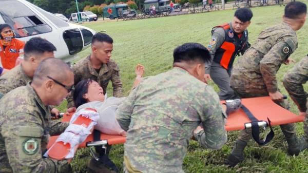 菲律宾:暴雨引发的山体滑坡造成5人死亡，31人受伤